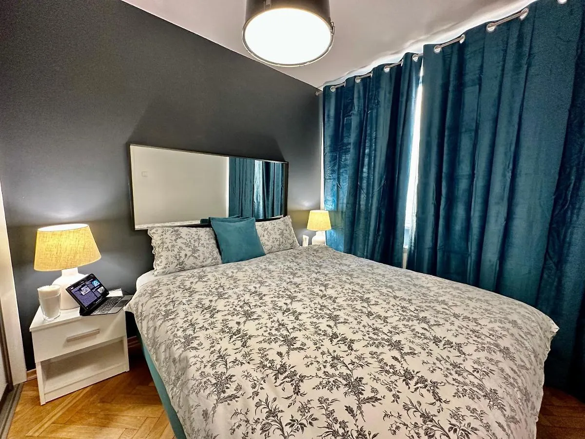 Apartment White 3 Metro Wifi 85'Tv Netflix Disney+ Hbo Warsaw