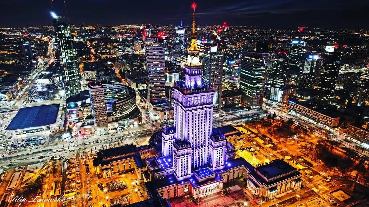 White 3 Metro Wifi 85'Tv Netflix Disney+ Hbo Warsaw Apartment