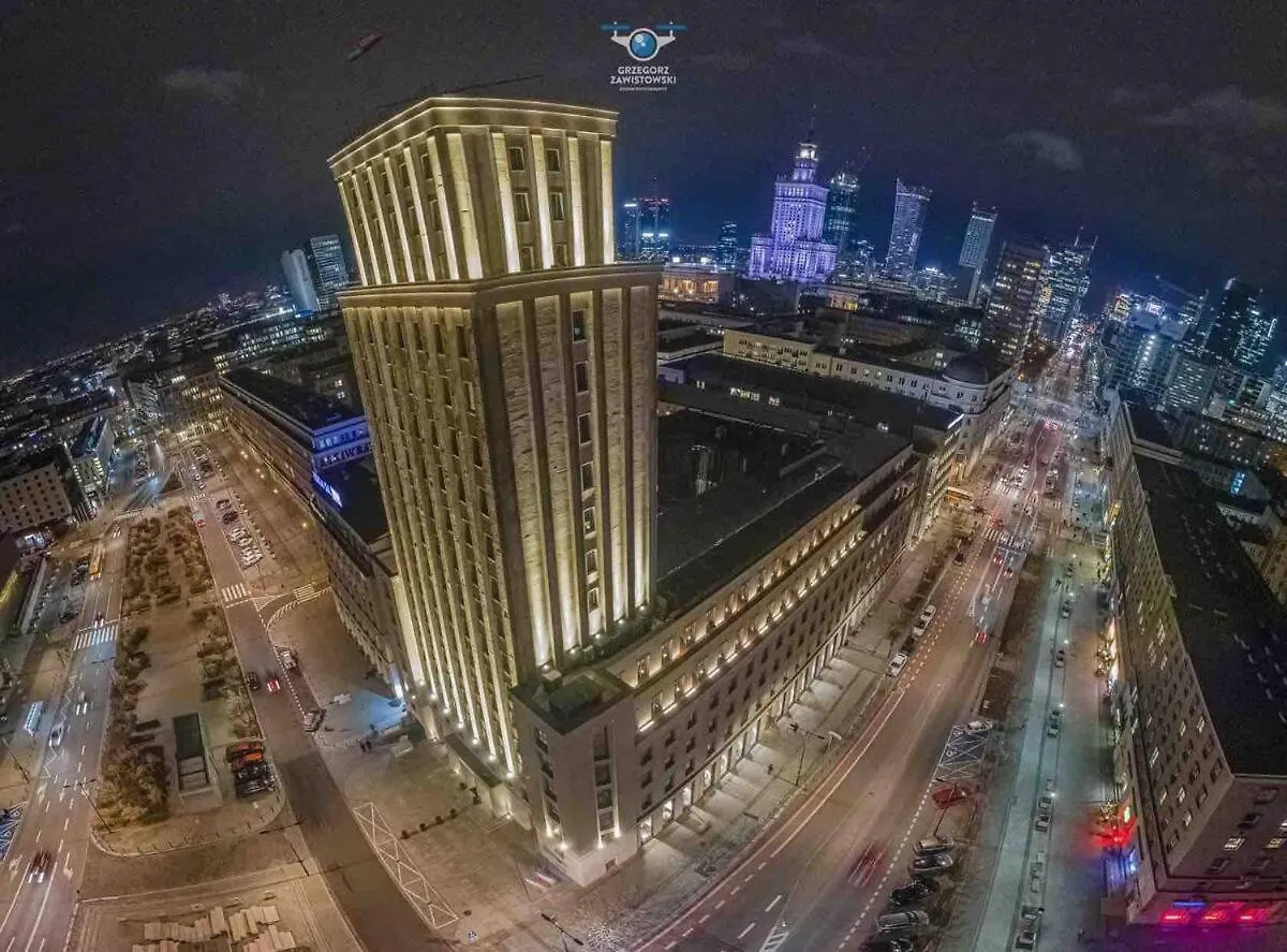 Apartment White 3 Metro Wifi 85'Tv Netflix Disney+ Hbo Warsaw Poland