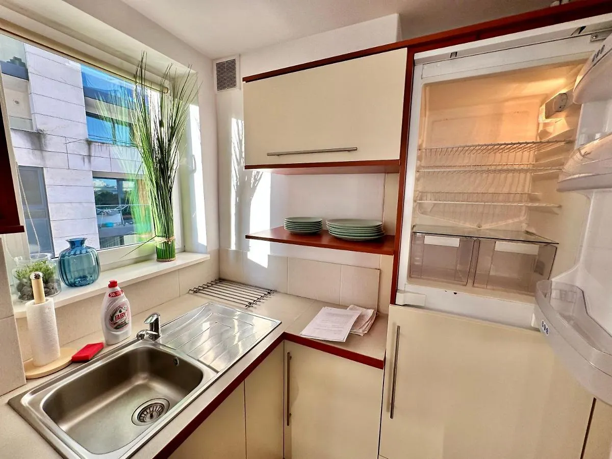 Apartment White 3 Metro Wifi 85'Tv Netflix Disney+ Hbo Warsaw